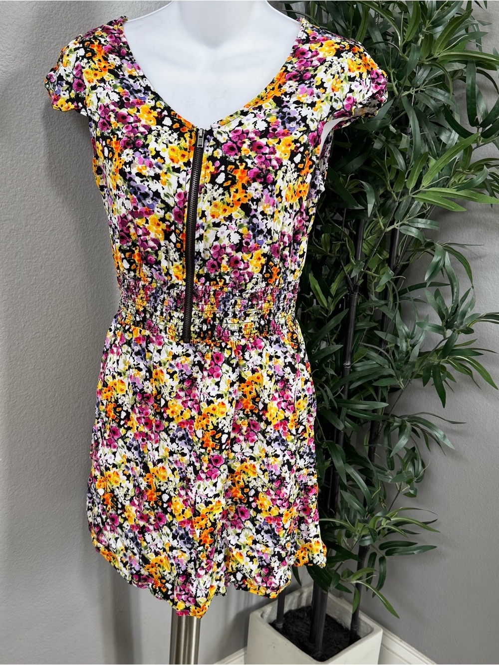 Floral Zip-Front Short Sleeve Dress - White, Yellow & Pink